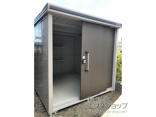 奈良県大和高田市のの物置・屋外倉庫 エルモ 一般型 2220×2570×2116（LMD-2225） LMD-2225-DW 施工例