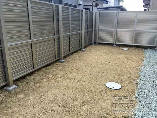 宮城県仙台市ののフェンス・柵 ミエーネフェンス 目隠しルーバータイプ 2段支柱 自立建て用 施工例