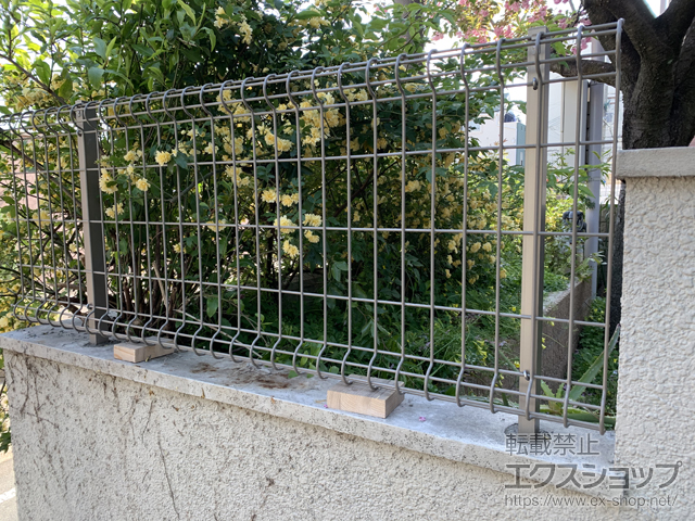 兵庫県神戸市ののフェンス・柵 ハイグリッドフェンスN8型　自在柱施工 施工例