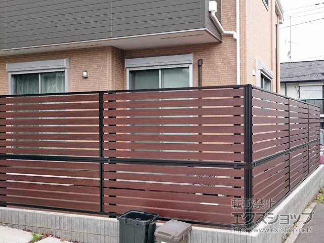 神奈川県藤沢市ののフェンス・柵 モクアルフェンス 横板タイプ 2段支柱 自立建て用(パネル2段) 施工例