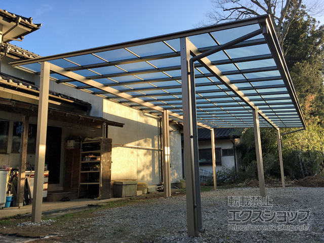 栃木県那須塩原市ののカーポート ネスカF (フラットスタイル) ワイド 積雪〜20cm対応 施工例