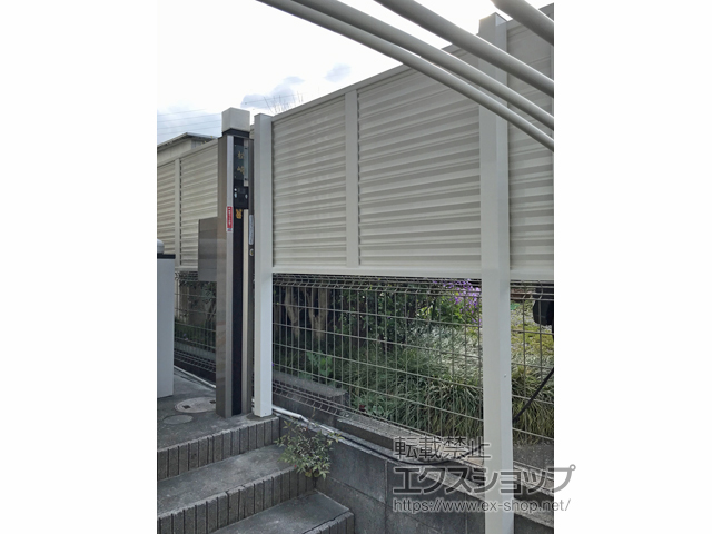 神奈川県相模原市ののフェンス・柵 ミエーネ目隠しルーバーフェンス 上段のみ設置 自立建て用 施工例