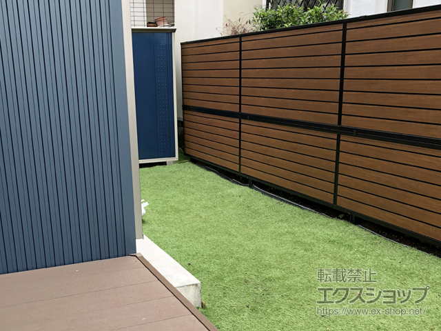 神奈川県伊勢原市ののフェンス・柵 モクアルフェンス 目隠しタイプ 2段支柱 自立建て用（パネル2段） 施工例