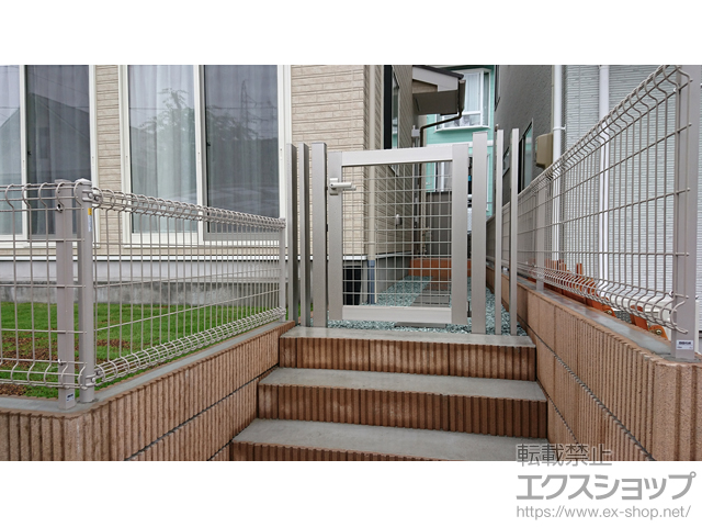 宮城県仙台市ののフェンス・柵 イーネットフェンス2M型 ＜水平地用＞ 間仕切柱施工 施工例