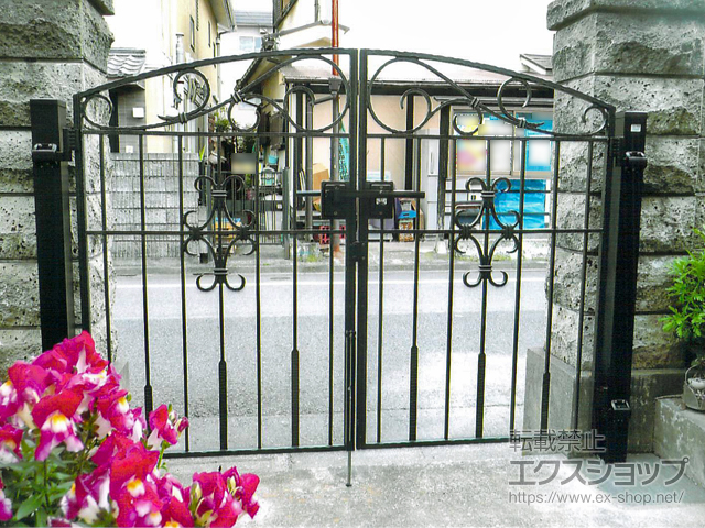 東京都足立区のの門扉 コラゾン2型 両開き　柱使用 施工例