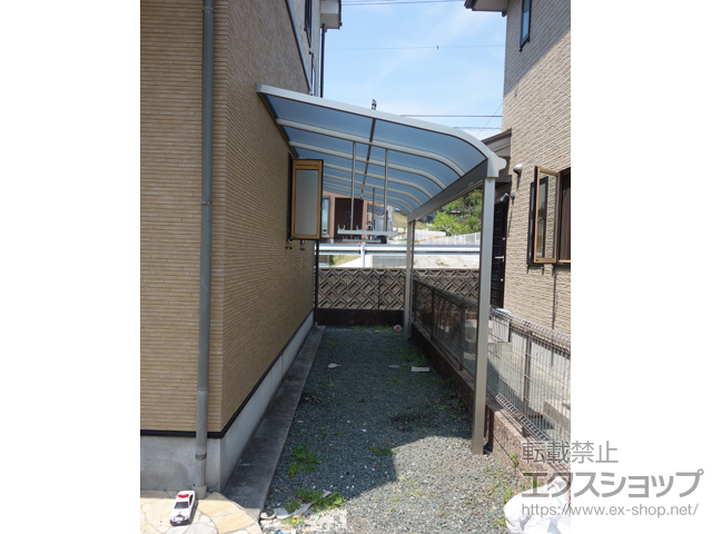 熊本県合志市のYKKAPテラス屋根施工例(ソラリア R型 テラスタイプ 単体 積雪～20cm対応:70762773-1)