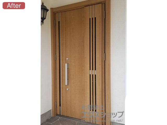 神奈川県鎌倉市のLIXIL リクシル（トステム）の玄関ドア リシェント玄関ドア3 断熱K4仕様 手動 親子仕様(ランマ無)R M83型 施工例