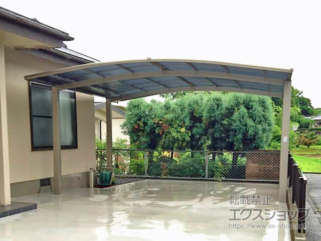 大分県中津市ののカーポート ネスカR (ラウンドスタイル) ワイド 積雪〜20cm対応 施工例