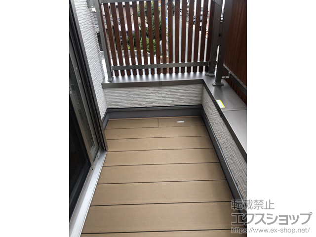 埼玉県さいたま市のLIXIL リクシル（トステム）のウッドデッキ レストステージ ベランダ仕様 施工例