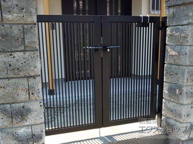 栃木県足利市のの門扉 開き門扉AB TR2型 両開き 07-12 柱仕様 施工例