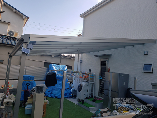 大阪府大阪市ののテラス屋根 ソラリア F型 ビッグサイズ 単体 積雪〜20cm対応 施工例