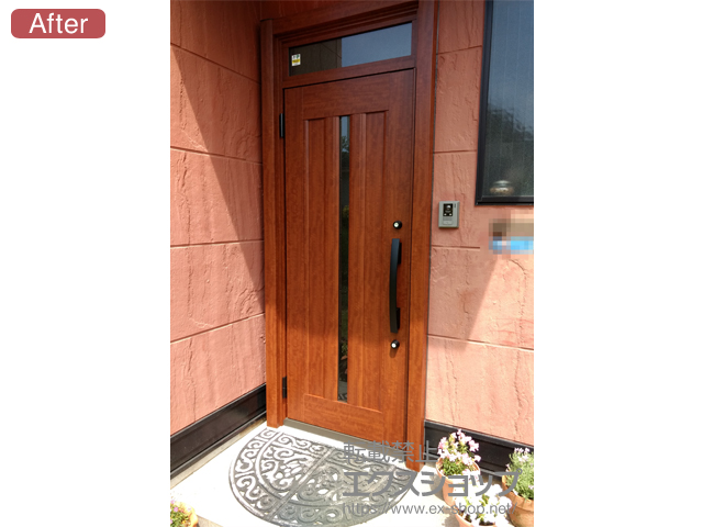 神奈川県横浜市のLIXIL リクシル（トステム）の玄関ドア リシェント玄関ドア3 アルミ仕様 手動 片開き仕様(ランマ付)L C12N型 施工例