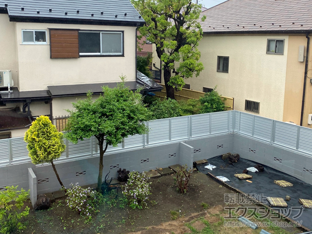 東京都西東京市ののフェンス・柵 ミエーネフェンス 目隠しルーバータイプ　自由柱施工 施工例