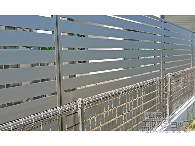 神奈川県秦野市ののフェンス・柵 シンプレオフェンスSY1型 横半目隠し 2段支柱 自立建て用 施工例