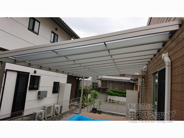 高知県高知市ののテラス屋根 ソラリア F型 ビッグサイズ 単体 積雪〜20cm対応 施工例