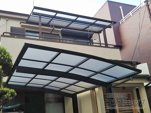 神奈川県小田原市ののバルコニー・ベランダ屋根 ソラリア F型 屋根タイプ 単体 積雪〜20cm対応 施工例