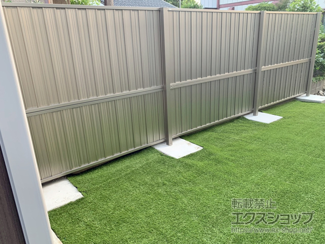 山形県鶴岡市ののフェンス・柵 ニューアイシャノン 3型 2段フリー支柱（60角支柱） 施工例