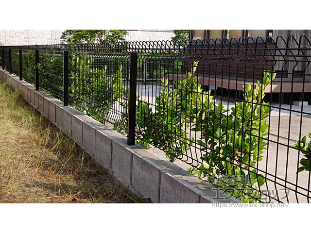 福島県いわき市ののフェンス・柵 メッシュフェンス G10-R　　自由柱 施工例