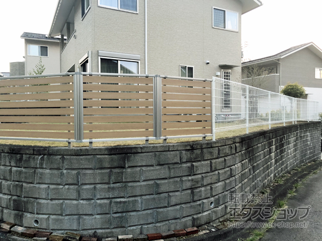 山梨県上野原市ののフェンス・柵 ハイグリッドフェンスUF8型 フリーポールタイプ 施工例