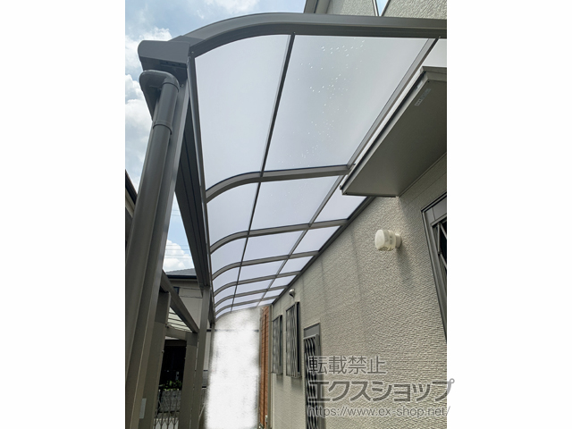 大阪府枚方市ののテラス屋根 スピーネ R型 テラスタイプ 連棟 積雪〜20cm対応 施工例