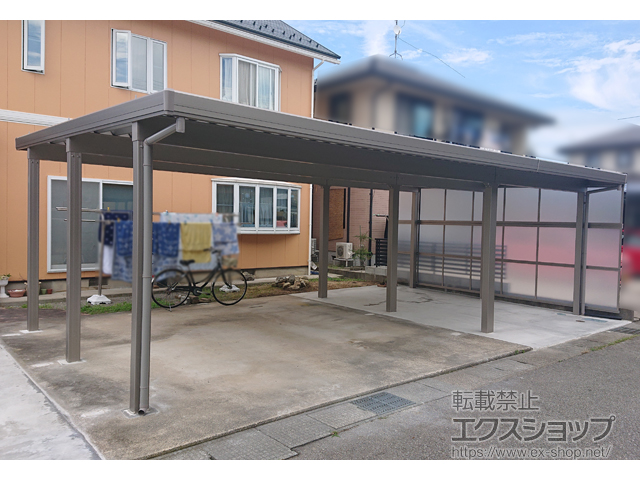 石川県白山市のLIXIL リクシル（トステム）のカーポート テリオスポートIII 3000 3台用 横連棟 角柱9本柱 積雪〜100cm対応 施工例