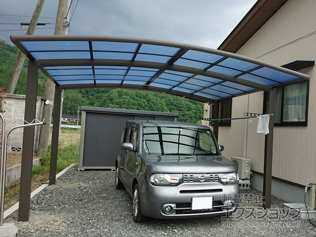 岡山県真庭市ののカーポート ネスカR (ラウンドスタイル) ワイド 積雪〜20cm対応 施工例