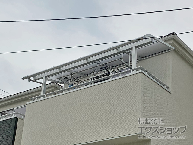 大阪府河内長野市ののバルコニー・ベランダ屋根 ソラリア R型 屋根タイプ 単体 積雪〜20cm対応 施工例