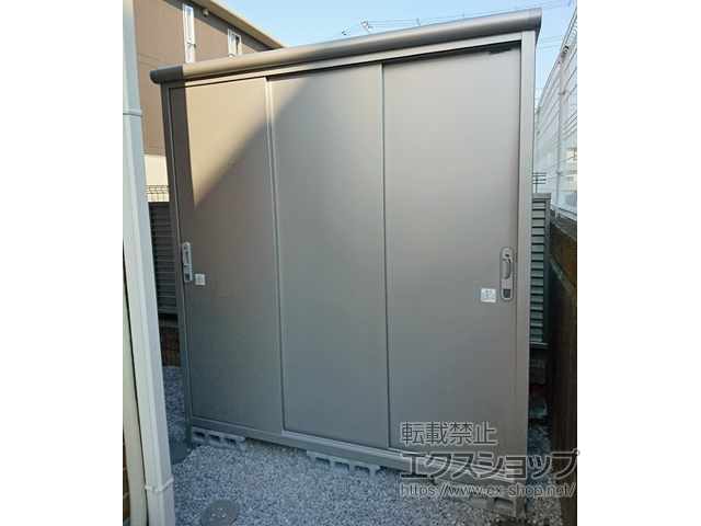 神奈川県横浜市のの物置・屋外倉庫 エスモ 一般型 1797×750×1959 ESE-1807A-SS 施工例