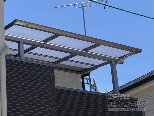 京都府向日市ののバルコニー・ベランダ屋根 ソラリア F型 屋根タイプ 単体 積雪〜20cm対応 施工例
