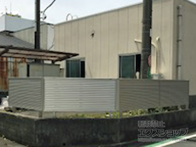 神奈川県相模原市ののフェンス・柵 ミエーネ目隠しルーバーフェンス 上段のみ設置 自立建て用 施工例