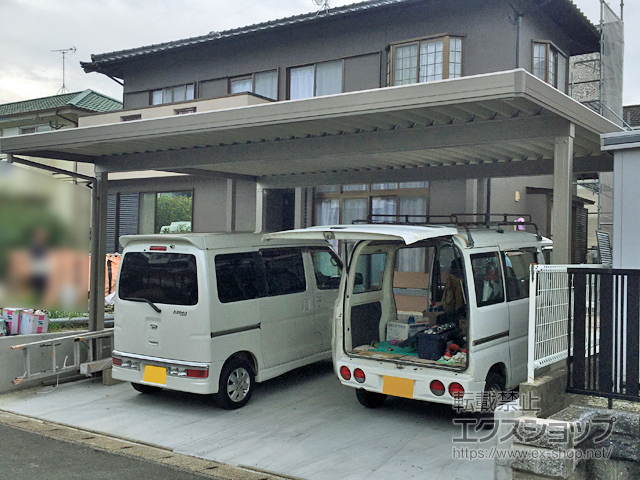 福岡県小郡市のLIXIL リクシル（トステム）のカーポート テリオスポートIII 900 2台用 角柱4本柱 積雪〜30cm対応 施工例