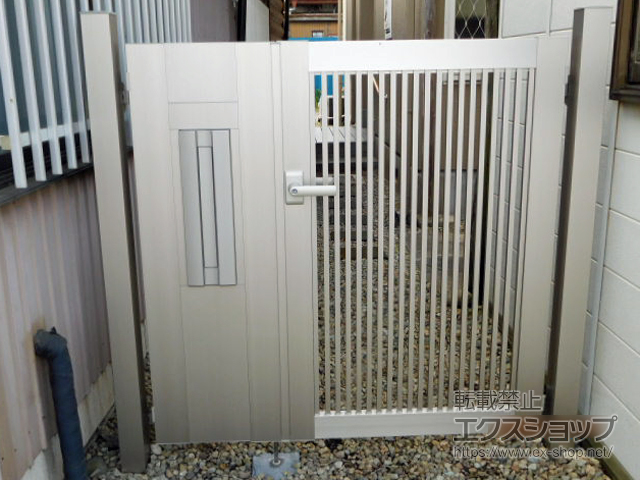 栃木県那須郡那須町のの門扉 シンプレオ門扉2型 縦格子 両開き親子 門柱使用 施工例