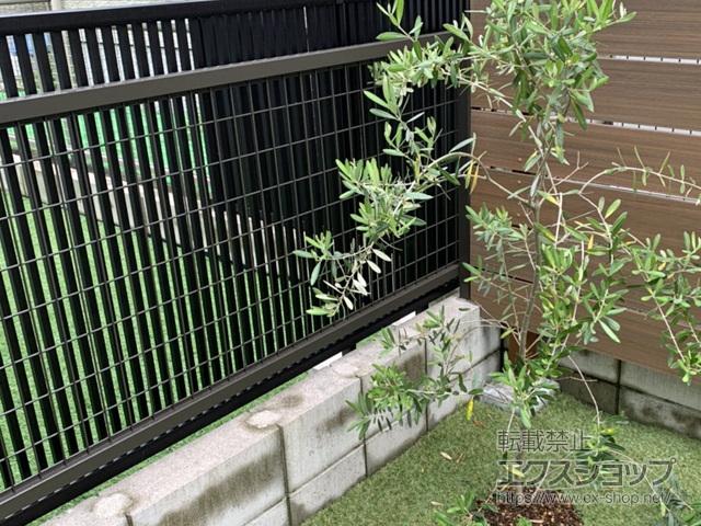愛知県あま市ののフェンス・柵 アルメッシュフェンス1型 フリーポールタイプ 施工例