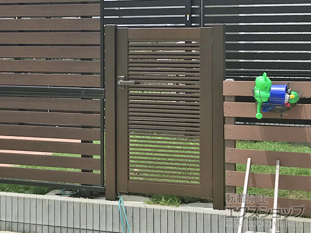 千葉県木更津市のの門扉 シンプレオ門扉1型 横格子 片開き 門柱使用 施工例