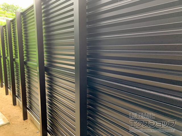 千葉県我孫子市ののフェンス・柵 ミエーネフェンス 目隠しルーバータイプ 2段支柱 自立建て用 施工例