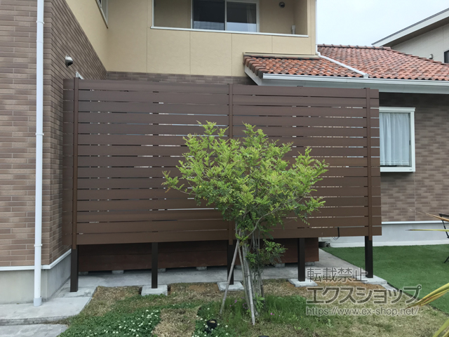 福島県東白川郡塙町ののフェンス・柵 マイティウッド デコ 15段貼 隙間10mm 施工例