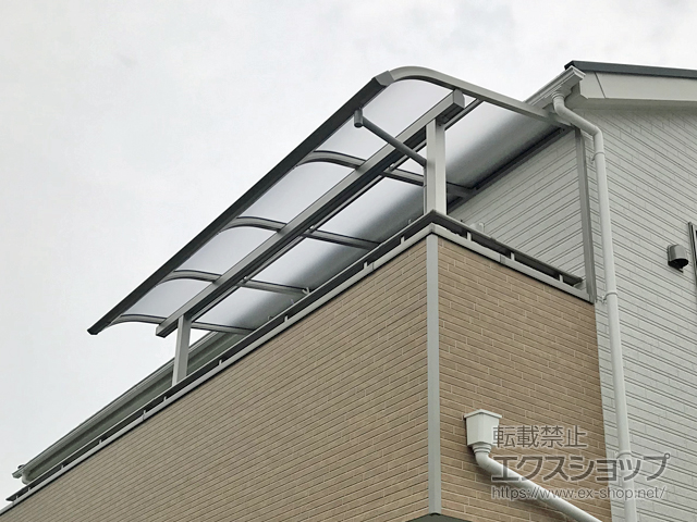 熊本県菊池郡菊陽町ののバルコニー・ベランダ屋根 ソラリア R型 屋根タイプ 単体 積雪〜20cm対応 施工例