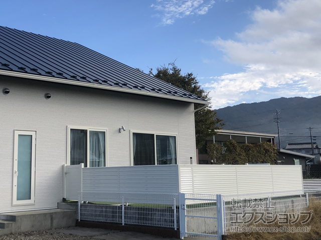 長野県伊那市のの門扉 シンプレオ門扉5型 横目隠し 片開き 門柱使用 施工例