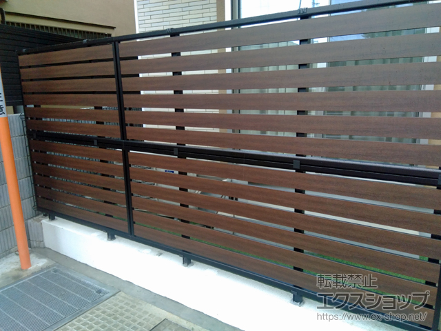 神奈川県川崎市ののフェンス・柵 モクアルフェンス 横板タイプ 2段支柱 ブロック建て用（パネル2段） 施工例