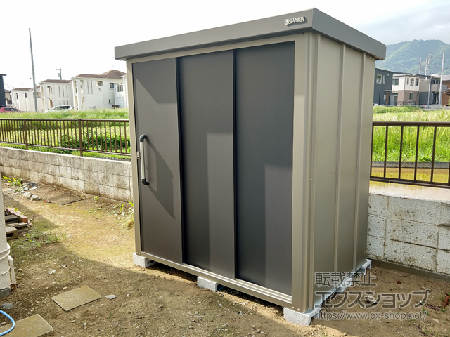 神奈川県足柄上郡大井町のの物置・屋外倉庫 エスケーエイト SK8-70 一般型 1800×1200×1940 SK8-70-GK 施工例