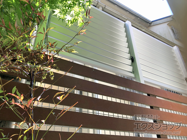 神奈川県川崎市ののフェンス・柵 LALAスクリーン 5型 可動ルーバータイプ 間仕切り支柱（形材タイプ） 施工例