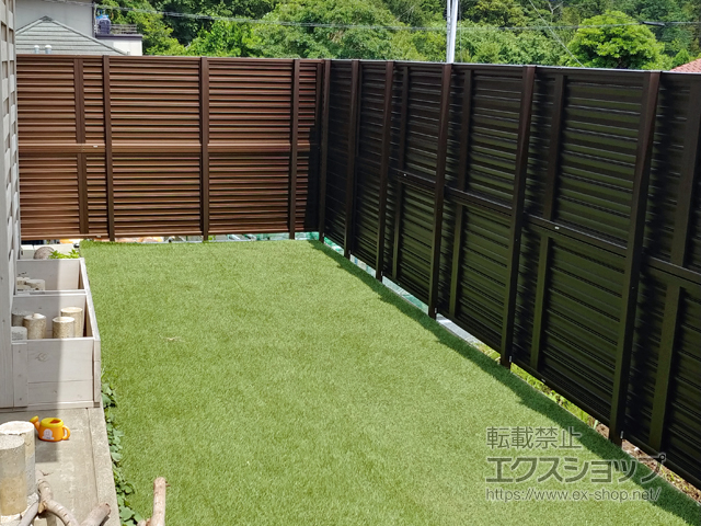 神奈川県大和市ののフェンス・柵 ミエーネフェンス 目隠しルーバータイプ 2段支柱 ブロック建て用 施工例