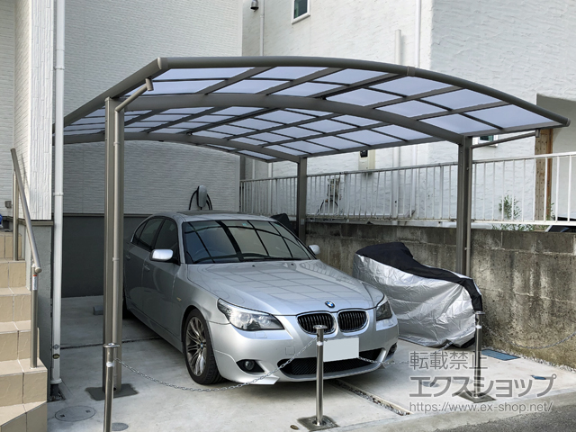 神奈川県厚木市ののカーポート ネスカR (ラウンドスタイル) ワイド 積雪〜20cm対応 施工例