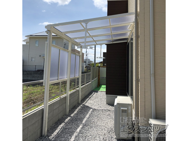 鹿児島県霧島市のYKKAPテラス屋根施工例(ソラリア F型 テラス