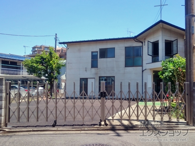 東京都東村山市ののカーゲート トリップゲートII 2型 スタンダード ノンレール 両開き　54W(27S+27M) 施工例