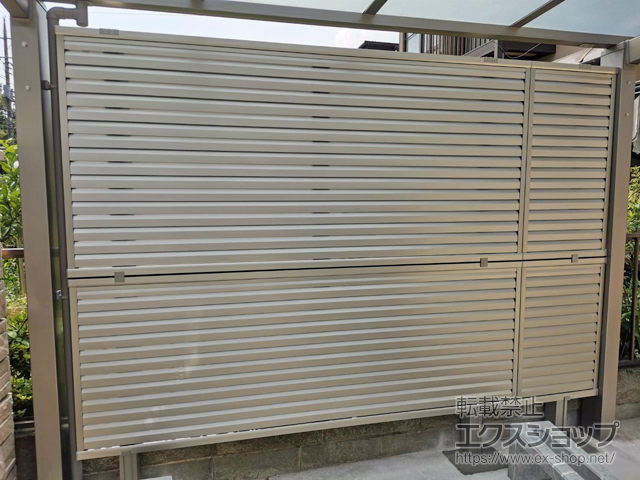 神奈川県横浜市ののフェンス・柵 ミエーネフェンス 目隠しルーバータイプ 2段支柱 自立建て用(パネル2段) 施工例