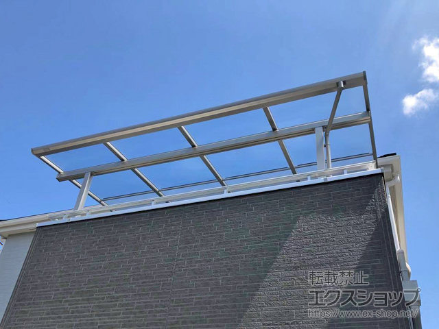 大阪府枚方市ののバルコニー・ベランダ屋根 ソラリア F型 屋根タイプ 単体 積雪〜20cm対応 施工例