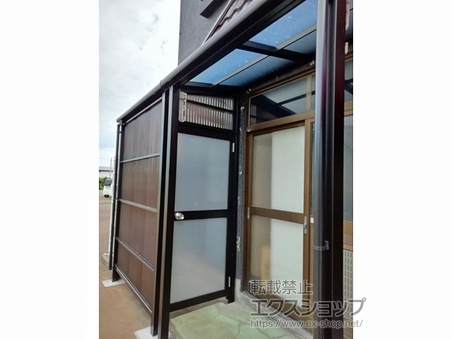 青森県北津軽郡鶴田町ののテラス屋根 スピーネ F型 1500 テラスタイプ 単体 積雪〜50cm対応 施工例