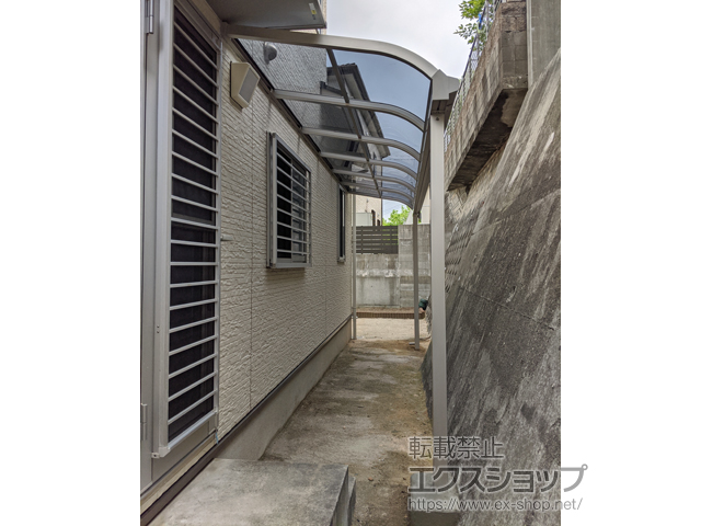 福岡県北九州市ののテラス屋根 ソラリア R型 テラスタイプ 単体 積雪〜20cm対応 施工例