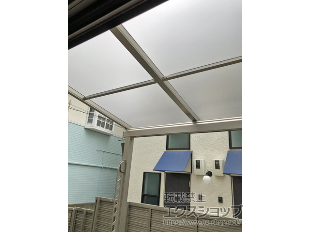 東京都世田谷区ののテラス屋根 ソラリア F型 テラスタイプ 単体 積雪〜20cm対応 施工例
